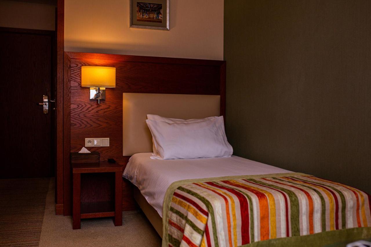 Mlyn Jacka Hotel & Spa Jaroszowice Exterior photo